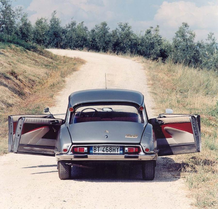  Citroen DS21 1965 года  (фото 5 из 43)